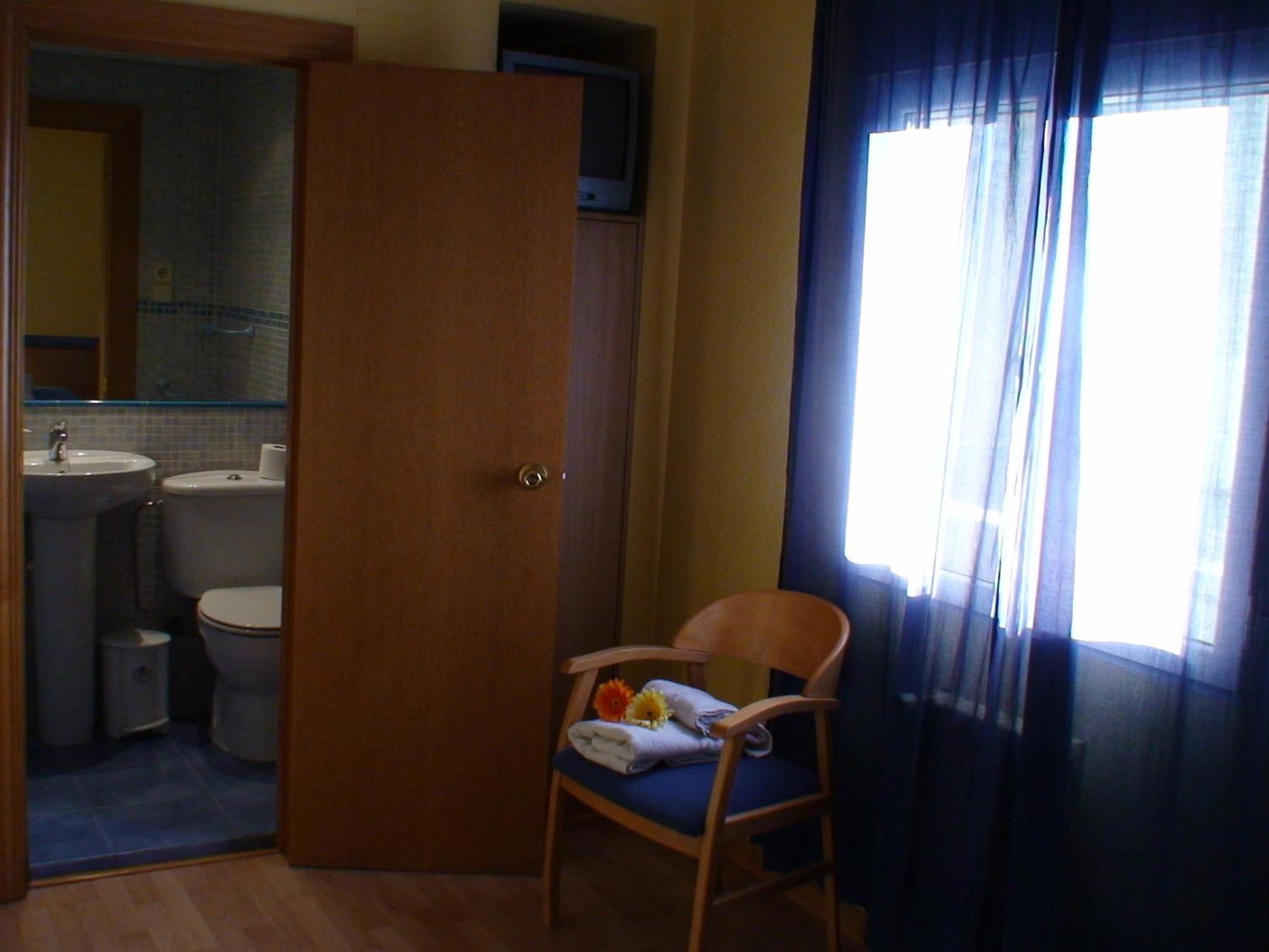 Hostal El Carmen Zaragoza Ngoại thất bức ảnh