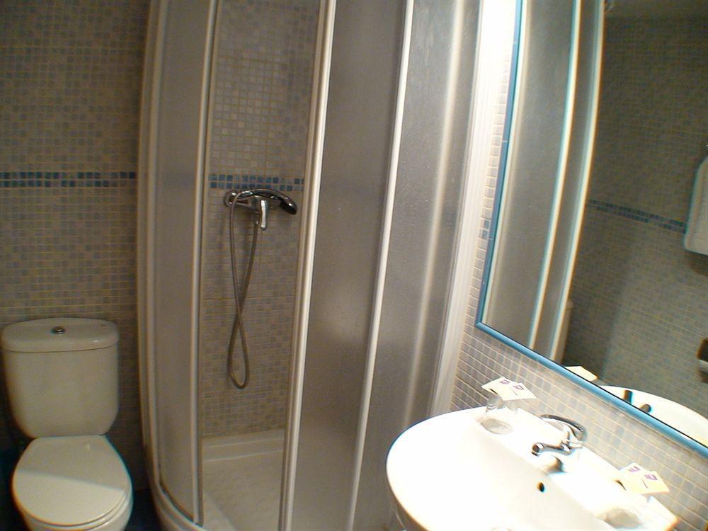 Hostal El Carmen Zaragoza Ngoại thất bức ảnh