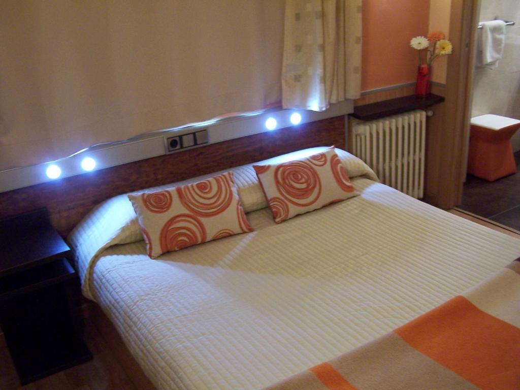 Hostal El Carmen Zaragoza Ngoại thất bức ảnh