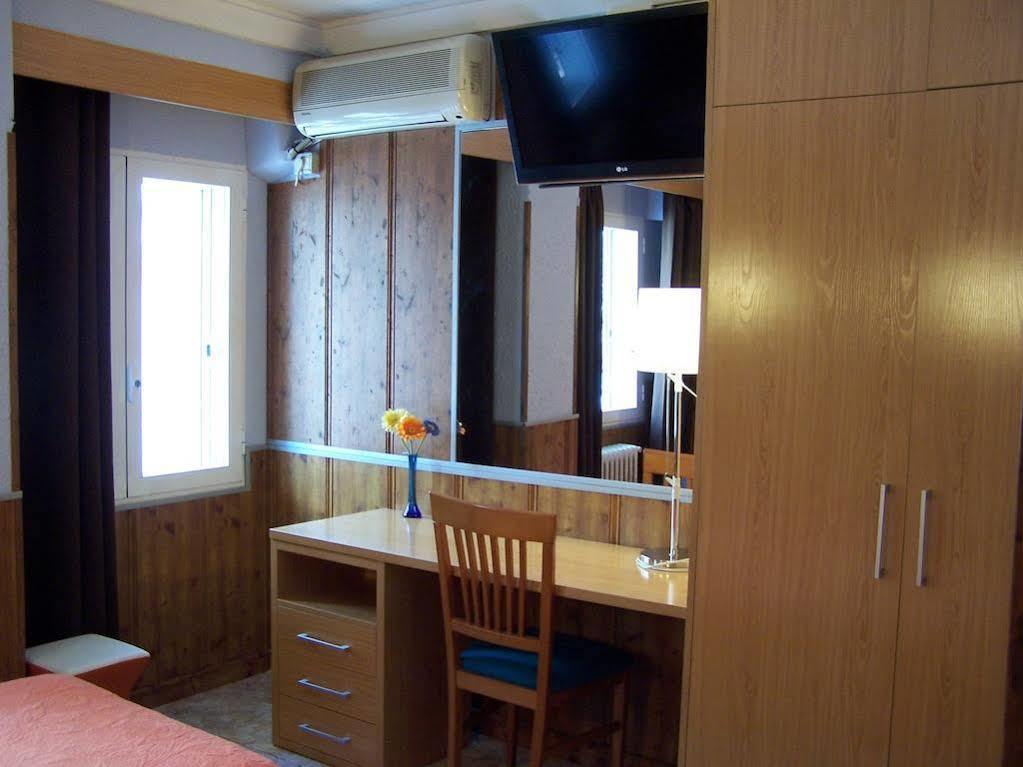 Hostal El Carmen Zaragoza Ngoại thất bức ảnh